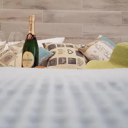 Lägenhet Martin Giardini Naxos